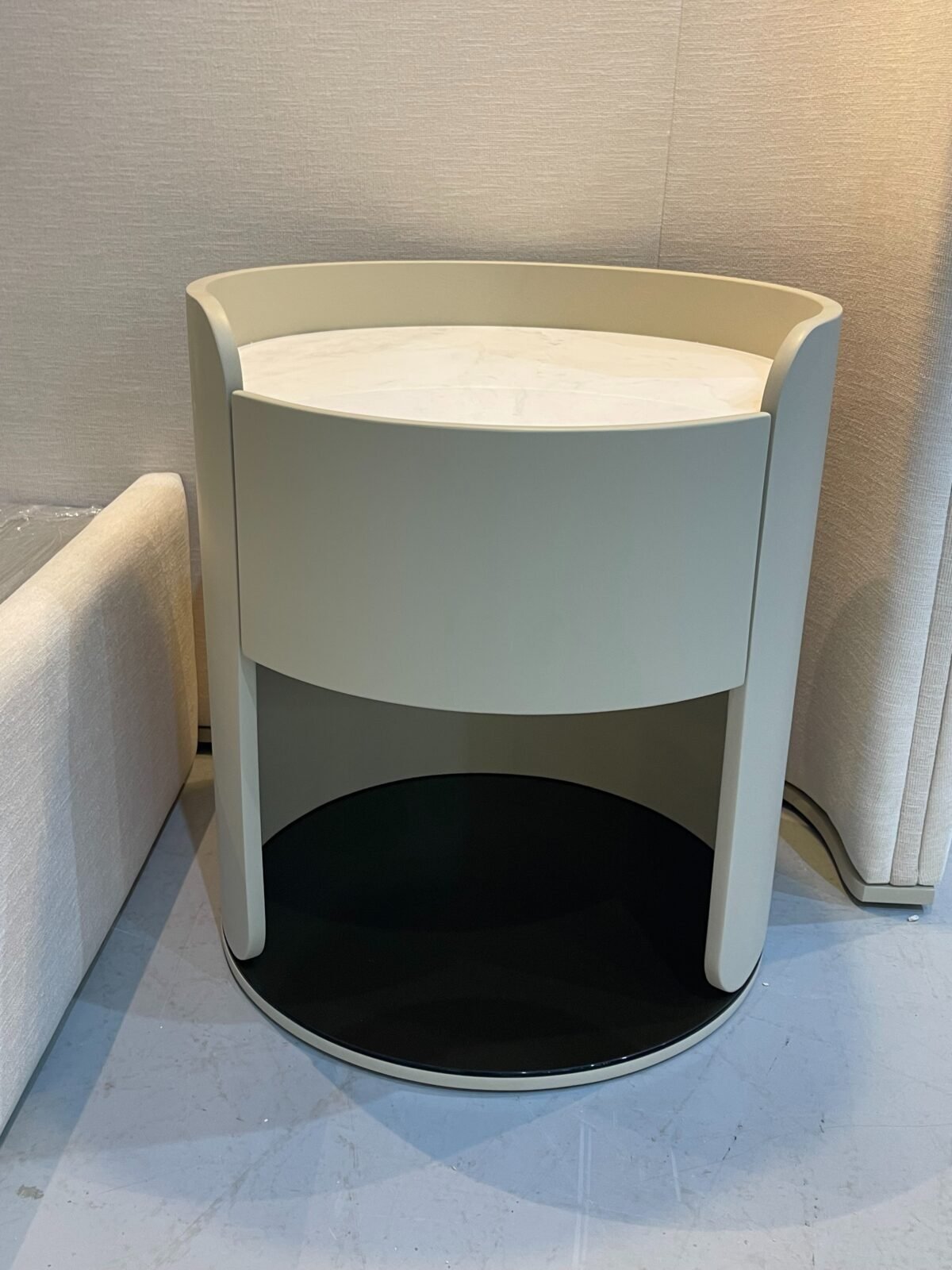 Round Night Table – Ø50 × H57 cm - Image 2