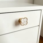 Four-Leaf Clover Cabinet Knobs — Gold Tone with Pearl Effect Inlay, Single Hole | Qatar